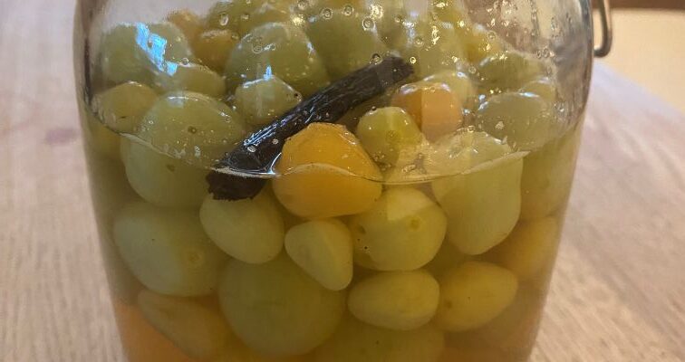 Sød syltede grønne tomater